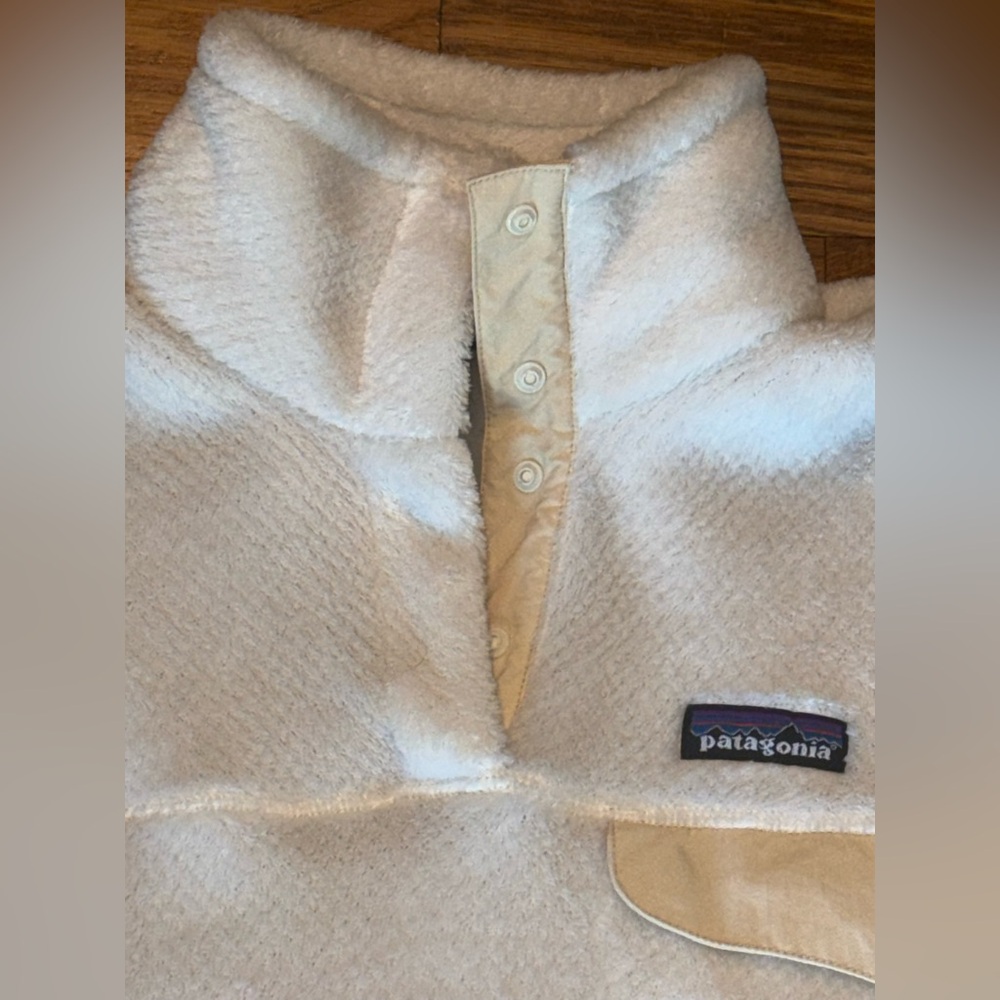 Patagonia. Re-Tool Snap-T® Pullover. Raw Linen - White X-Dye. Size Small. - Picture 5 of 7